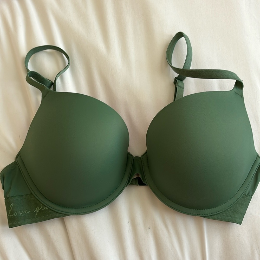 Wear Everywhere Push Up - PINK (Victoria’s Secret)